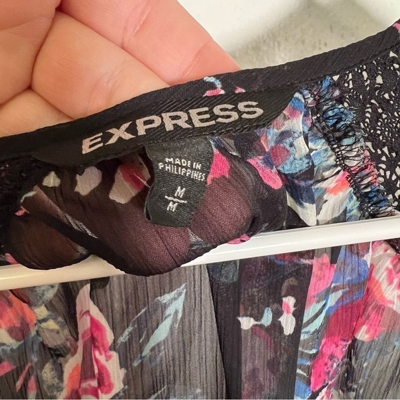 Express Kimono Black Pink Floral - Picture 10 of 11